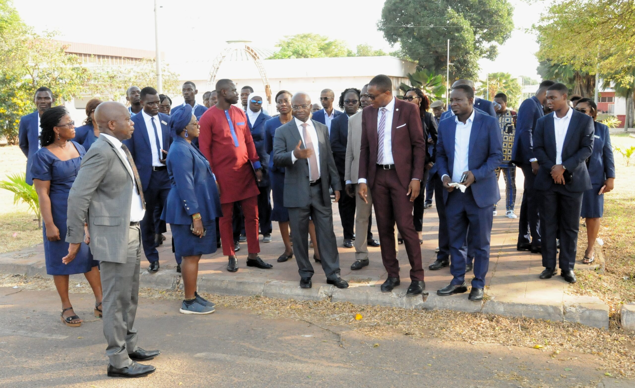 Kossi Tenou supervise les préparatifs de la 20ᵉ Foire Internationale de Lomé pour un événement exceptionnel à Togo.