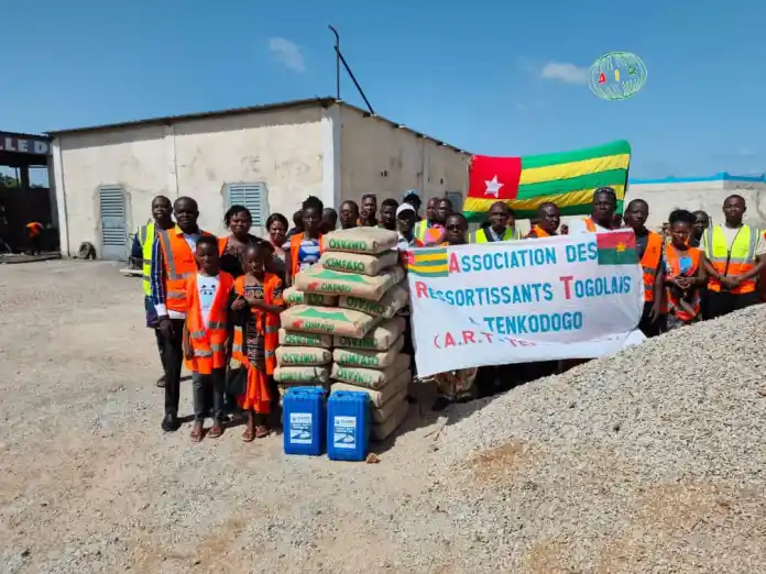 La communauté togolaise à Tenkodogo offre du ciment et des matériaux pour soutenir la brigade Faso Mebo dans l’effort de paix.