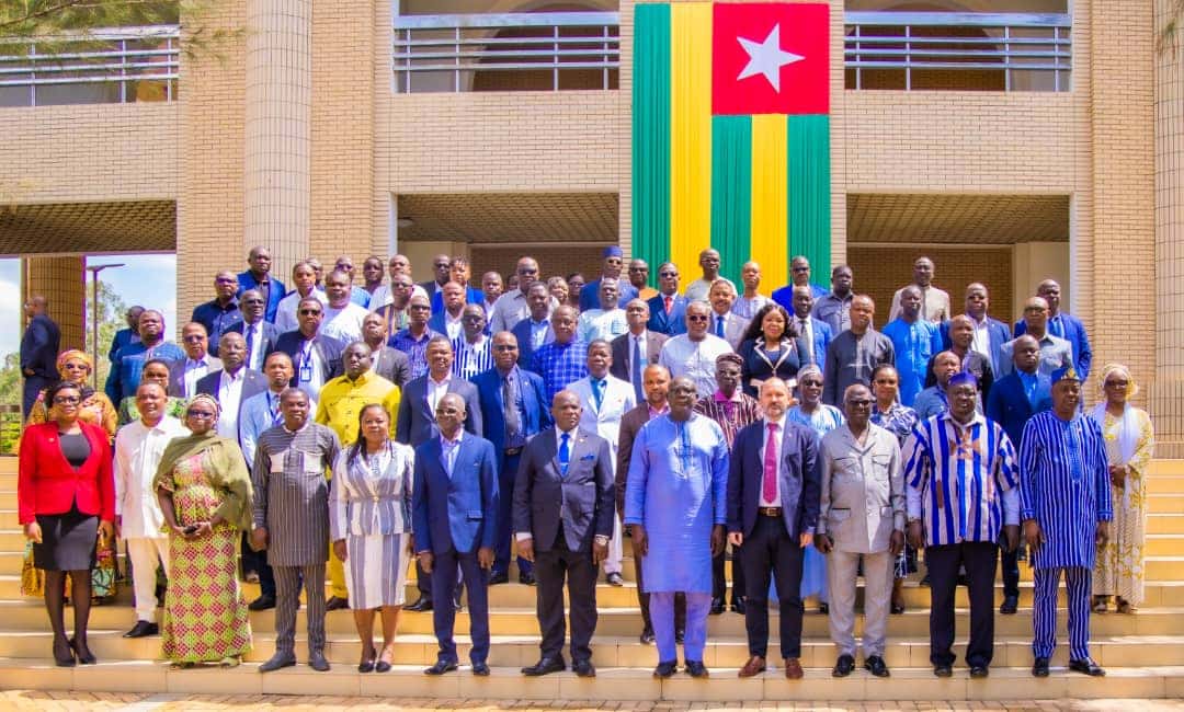 Le séminaire sur la budgétisation sensible à l’enfance au Togo vise à renforcer les capacités des députés et ministres pour plus d’impact.