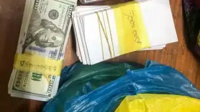 La police au Burkina démantèle deux réseaux d’escrocs spécialisés dans le faux monnayage et la fraude. Enquête détaillée.