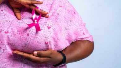 Le cancer du sein au Togo : les conseils du Dr M’BORTCHE Bingo pour la détection précoce et la sensibilisation.