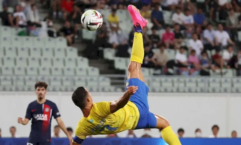 Cristiano Ronaldo devient le premier milliardaire de l’histoire du football grâce à un contrat historique avec Al Nassr.