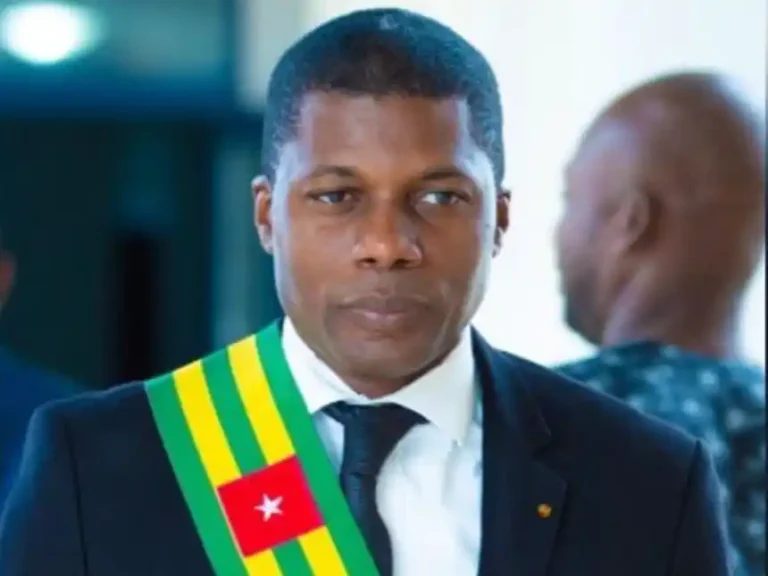 Séna Alipui nommé ministre délégué à l’Eau et à l’Assainissement, il travaille pour des infrastructures de qualité et une meilleure hygiène.