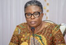 La ministre Yawa Kouigan lance des Journées santé pour les professionnels des médias. Améliorez votre bien-être au travail.