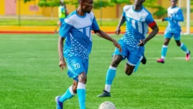 Le Coton FC est éliminé de la Coupe CAF après une défaite sévère de 3-0 contre San Pedro. Découvrez les détails du match.