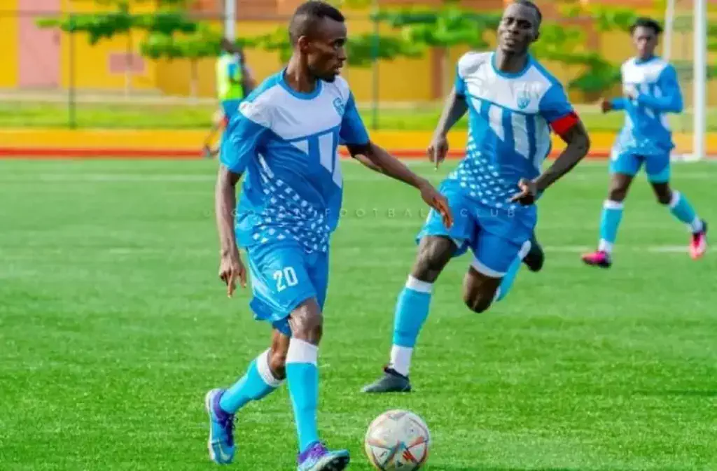 Le Coton FC est éliminé de la Coupe CAF après une défaite sévère de 3-0 contre San Pedro. Découvrez les détails du match.
