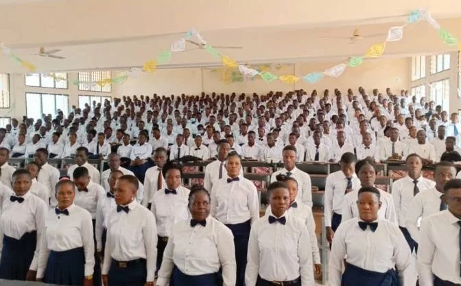 La 2ᵉ promotion de l’ENFPE de Notsè : 519 élèves professeurs reçoivent leurs diplômes, un moment riche en émotions.