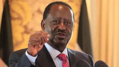 Le Kenya rend hommage à Raila Odinga avec des funérailles nationales, marquant la vie politique depuis plus de trois décennies.