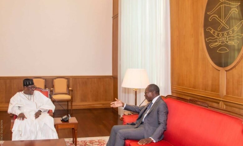 Thomas Boni Yayi et Patrice Talon se réunissent pour discuter des solutions à la crise politique au Bénin. Un événement décisif.