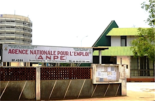 L'ANPE recrute 100 jeunes pour une formation gratuite en mécanique agricole. Postulez dès maintenant pour votre avenir!