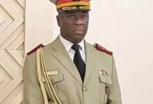 Le Général Horta Na N’taha, figure clé de l'armée, est désormais Chef de l’État de Transition en Guinée-Bissau. Apprenez-en plus.