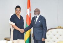 Le Président Savi de Tové Jean-Lucien accueille trois ambassadeurs. Lisez sur les nouvelles relations bilatérales établies.
