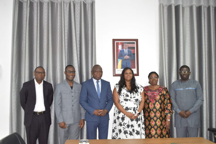 Le ministre Tessi a échangé sur le renforcement du partenariat sanitaire avec la Banque mondiale et l’Ambassade des États-Unis à Lomé.