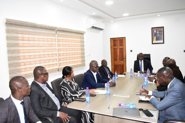 Le Ministre Jean-Marie Koffi TESSI s'engage pour un secteur des assurances plus cohérent et prospère au Togo.