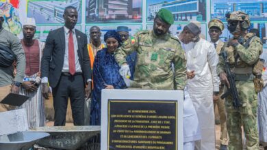 Le Président Goïta lance un programme ambitieux pour transformer les infrastructures sanitaires et promouvoir la santé au Mali.