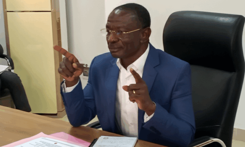 Le ministre Mama Omorou met un terme aux créations de postes sans autorisation dans les universités publiques du Togo.