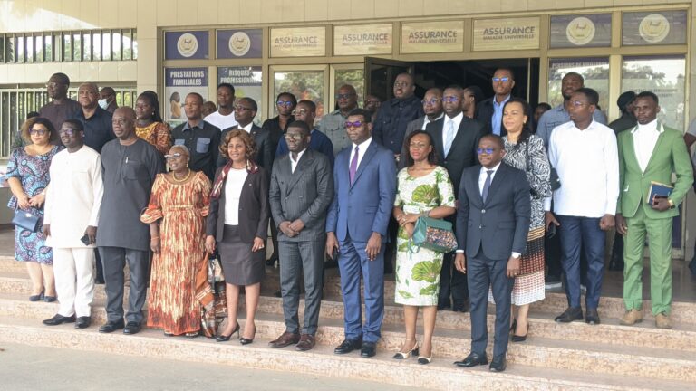 L’AMU et ses partenaires veulent transformer la santé visuelle au Togo. Apprenez-en plus sur ce partenariat stratégique.