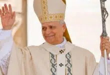 Le pape Léon XIV exige la libération immédiate des plus de 300 élèves enlevés au Nigeria lors d'une attaque dans une école catholique.