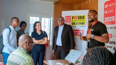 La visite de Sabiha Badreddine à la 20ᵉ Foire Internationale de Lomé met en lumière le commerce entre la Tunisie et le Togo.