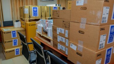 Le PNUD équipe le gouvernorat des Savanes avec du matériel informatique pour améliorer les services publics et la transparence.