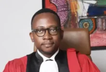 Treize militaires sont arrêtés pour tentative de déstabilisation de l’ordre constitutionnel après un mouvement de mutinerie.