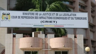 La Criet au Bénin lance des mandats d’arrêt internationaux contre Kemi Séba et Sabi Sira Korogoné suite au coup d’État manqué.