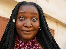 Amavi Katanga, annoncée disparue, réapparaît à la prison civile de Lomé. Découvrez les détails de cette situation préoccupante.