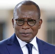 Au Bénin, une douzaine de militaires sont en garde à vue après un coup d'État déjoué, enquête judiciaire ouverte.