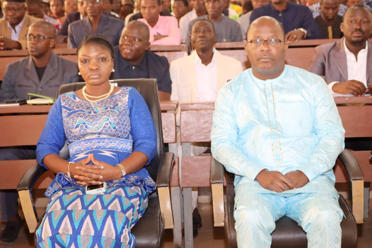 L’Université de Lomé et l’Université de Kara unissent leurs efforts lors de la Journée du civisme et de la citoyenneté.