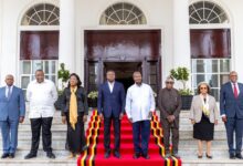 Faure Gnassingbé en visite en Ouganda discute du processus de paix dans l'Est de la RDC avec Yoweri Museveni.