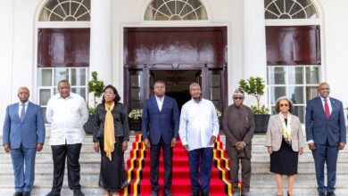 Faure Gnassingbé en visite en Ouganda discute du processus de paix dans l'Est de la RDC avec Yoweri Museveni.