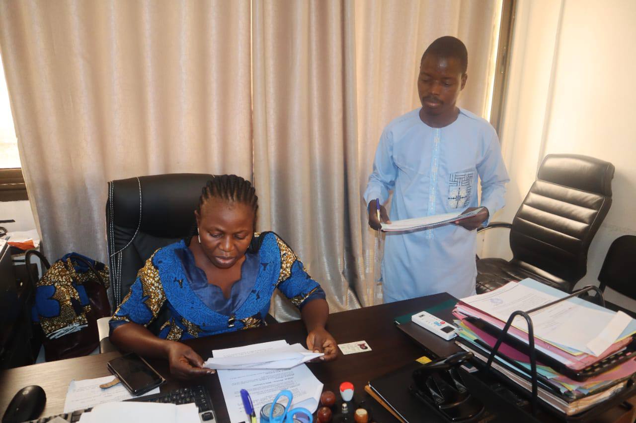 L'Université de Kara met en place un contrôle physique du personnel pour assurer une gestion administrative efficace et moderne.