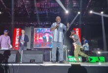 Senzaa a transcendé le public lors de la clôture des Afropéennes 2026 à Lomé avec une performance mémorable.