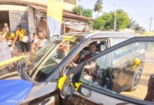 La campagne 228 Fiesta de Yas Togo a récompensé un heureux gagnant avec une Kia Carens 7 places. Découvrez l'événement.
