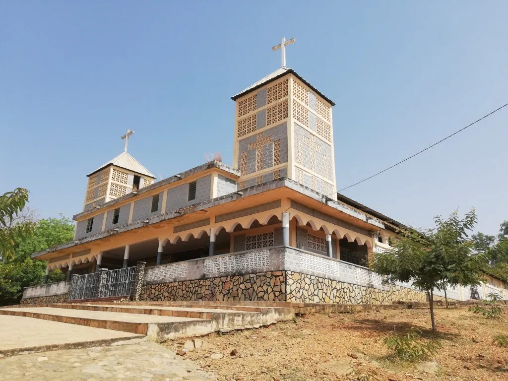 Mgr Jacques Danka Longa évoque le pardon et la réconciliation lors de la Journée diocésaine de la vie consacrée à Pagouda.
