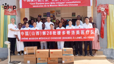 Zio 1 : une mission médicale chinoise apporte des soins gratuits à Kpomé-Akadjamé, améliorant l'accès aux soins pour tous.