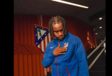 Ademola Lookman fait ses adieux à l’Atalanta après son transfert à l’Atlético Madrid, une page se tourne dans sa carrière.