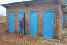 La mairie d'Agoè-Nyivé 4 impose des latrines hygiéniques dans chaque habitation pour améliorer la santé publique.