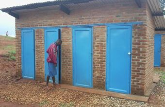 La mairie d'Agoè-Nyivé 4 impose des latrines hygiéniques dans chaque habitation pour améliorer la santé publique.