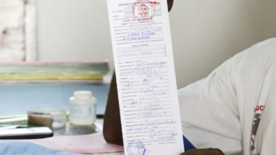 À Sokodé, 520 actes de naissance ont été remis aux élèves démunis, promouvant l'inclusion et l'égalité des chances.