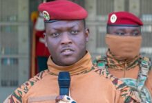 L’Assemblée législative de transition dissout tous les partis politiques au Burkina Faso, marquant un tournant majeur pour le pays.