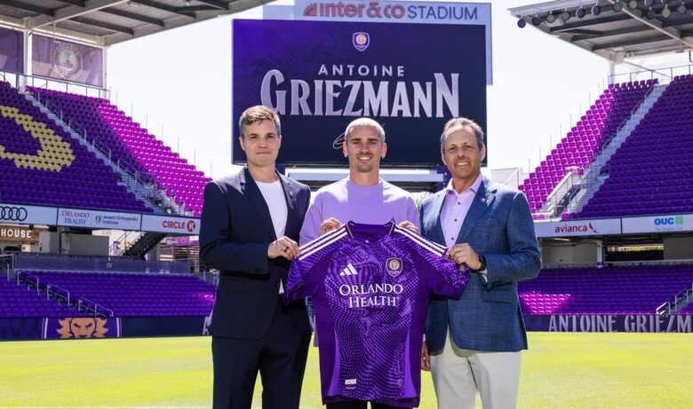 Antoine Griezmann quitte l’Atlético de Madrid et s’engage avec Orlando City en MLS jusqu’en 2028, ouvrant un nouveau chapitre de sa carrière.