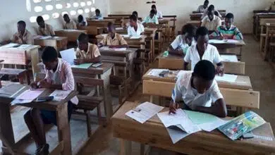 Découvrez les 118 centres d’écrit désignés pour le BAC 2026 au Togo, garantissant un bon déroulement des examens.