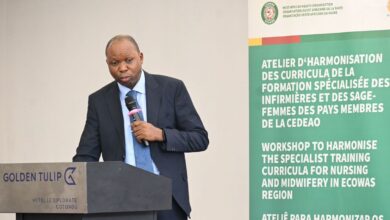 Découvrez comment l’OOAS harmonise les formations spécialisées en soins infirmiers et maïeutique au sein de la CEDEAO.
