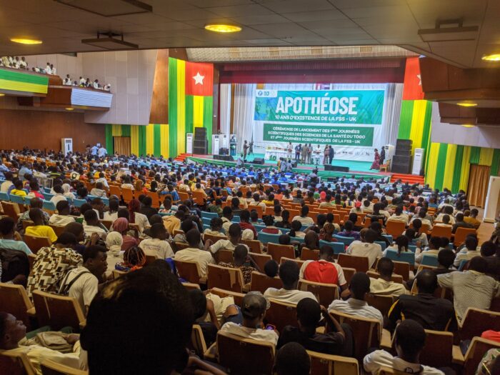 Célébrez les 10 ans de la Faculté des Sciences de la Santé de l'Université de Kara avec des souvenirs en photos.