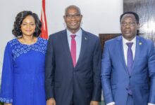 La coopération sanitaire régionale se renforce en Guinée avec la visite du directeur général de l’Organisation Ouest Africaine de la Santé, Melchior Athanase J. C. Aïssi.