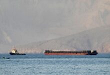 Les tensions au Moyen-Orient perturbent le passage maritime. Les pétroliers évitent le détroit d’Ormuz après des frappes militaires.