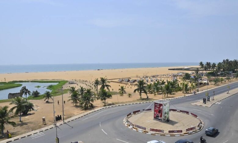 À Lomé, la plage Golfe 1 subit des changements. Découvrez comment les bars et restaurants se préparent à une transition délicate.