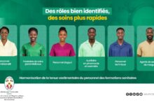 Le personnel du CHP d’Adéta reçoit de nouvelles tenues professionnelles pour une meilleure identification et modernisation.