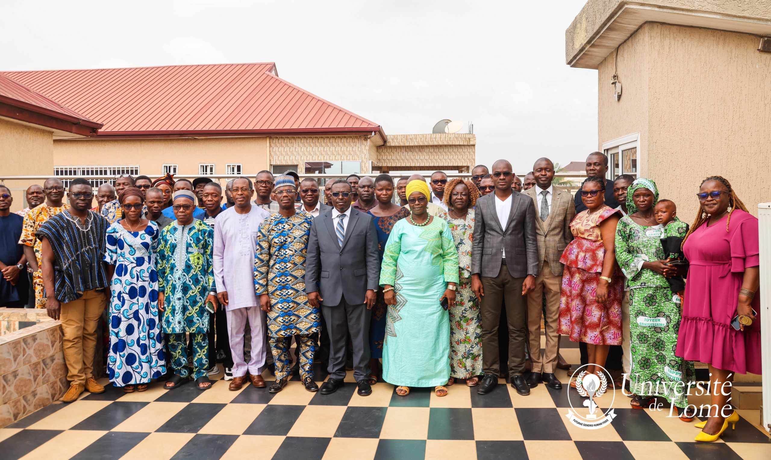 L’Université de Lomé lance le projet CRISP-UL pour améliorer l'alimentation scolaire avec des produits locaux lors d'un événement important.